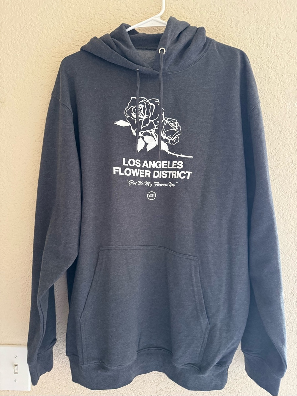 Los Angeles Flower District Charcoal Gray Graphic Hoodie, Size Large